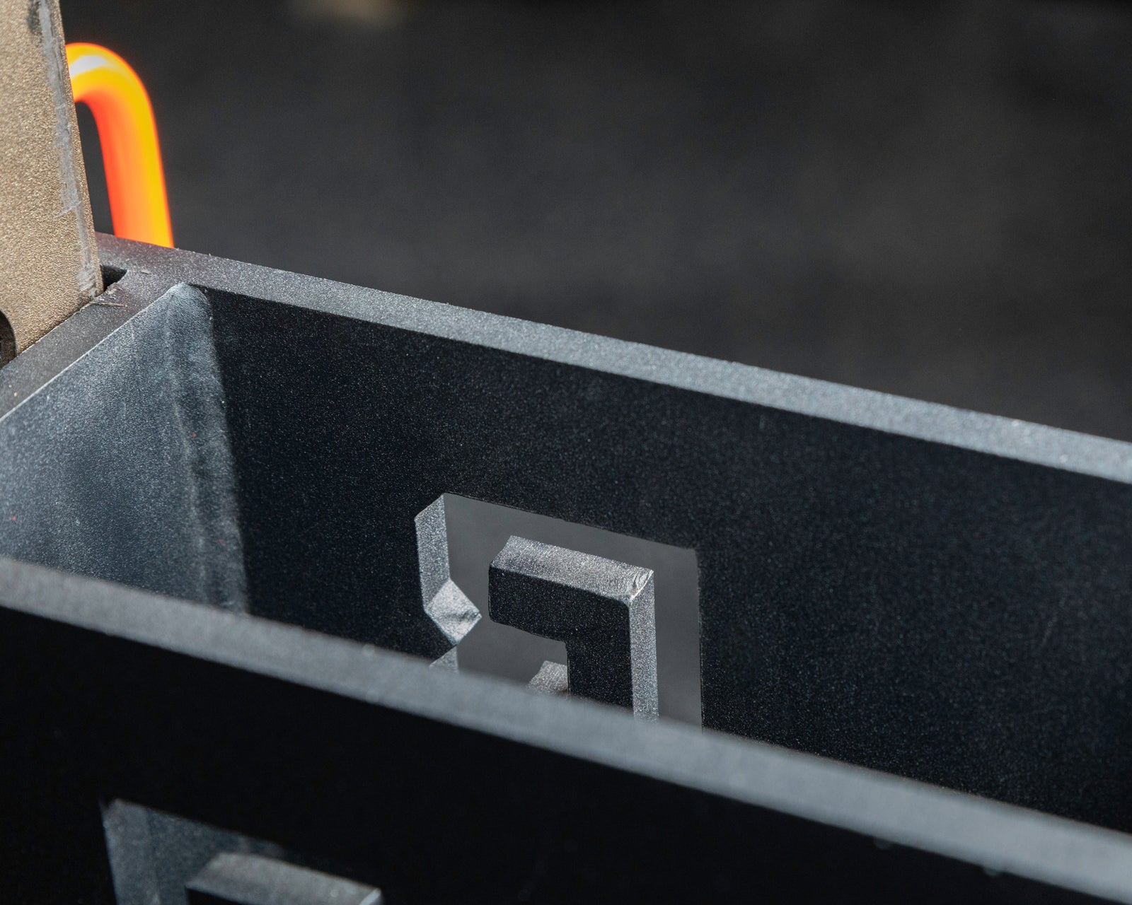 close up of top of the dip attachment with a bridge b