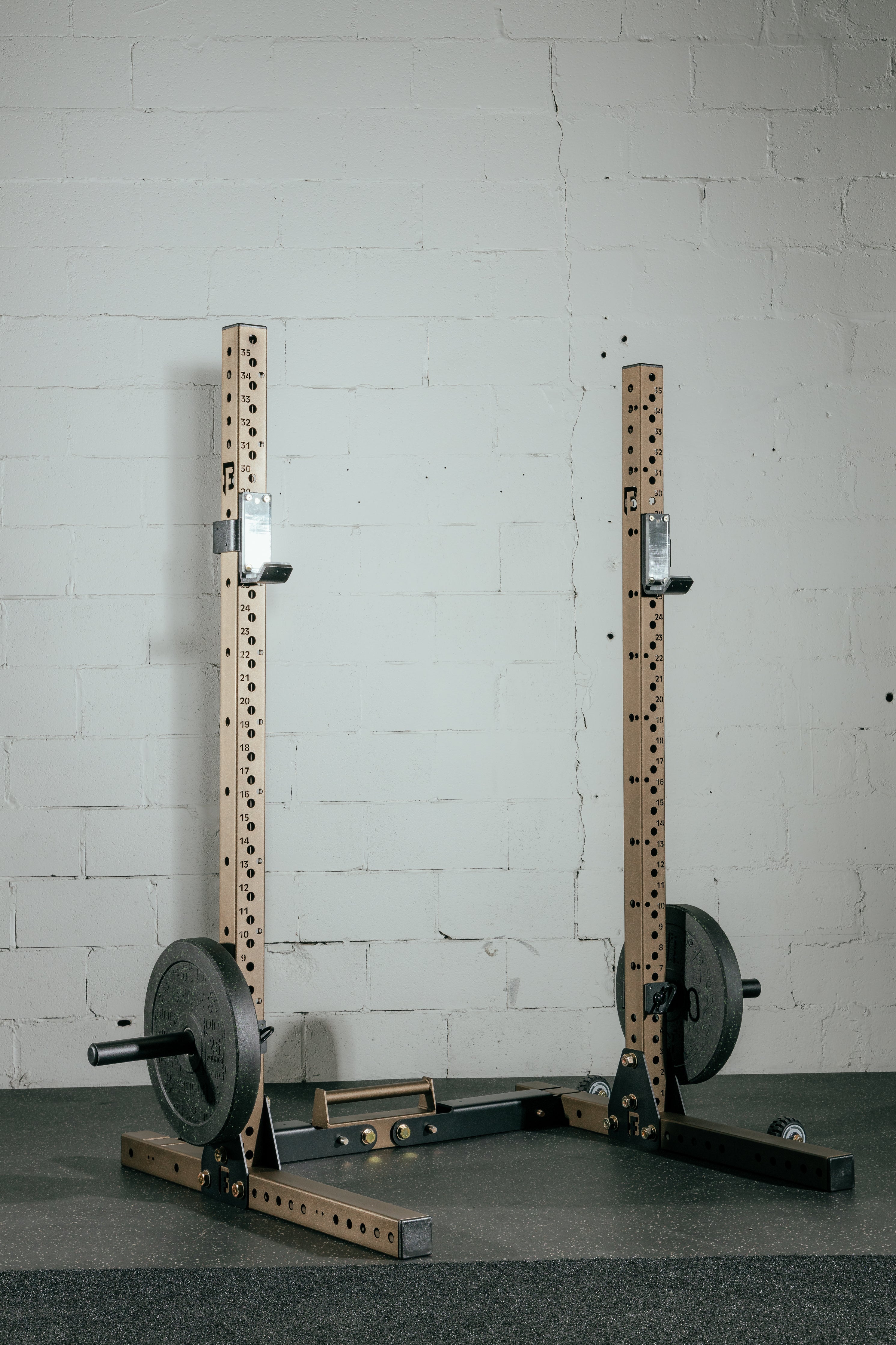 Adjustable Plate Storage