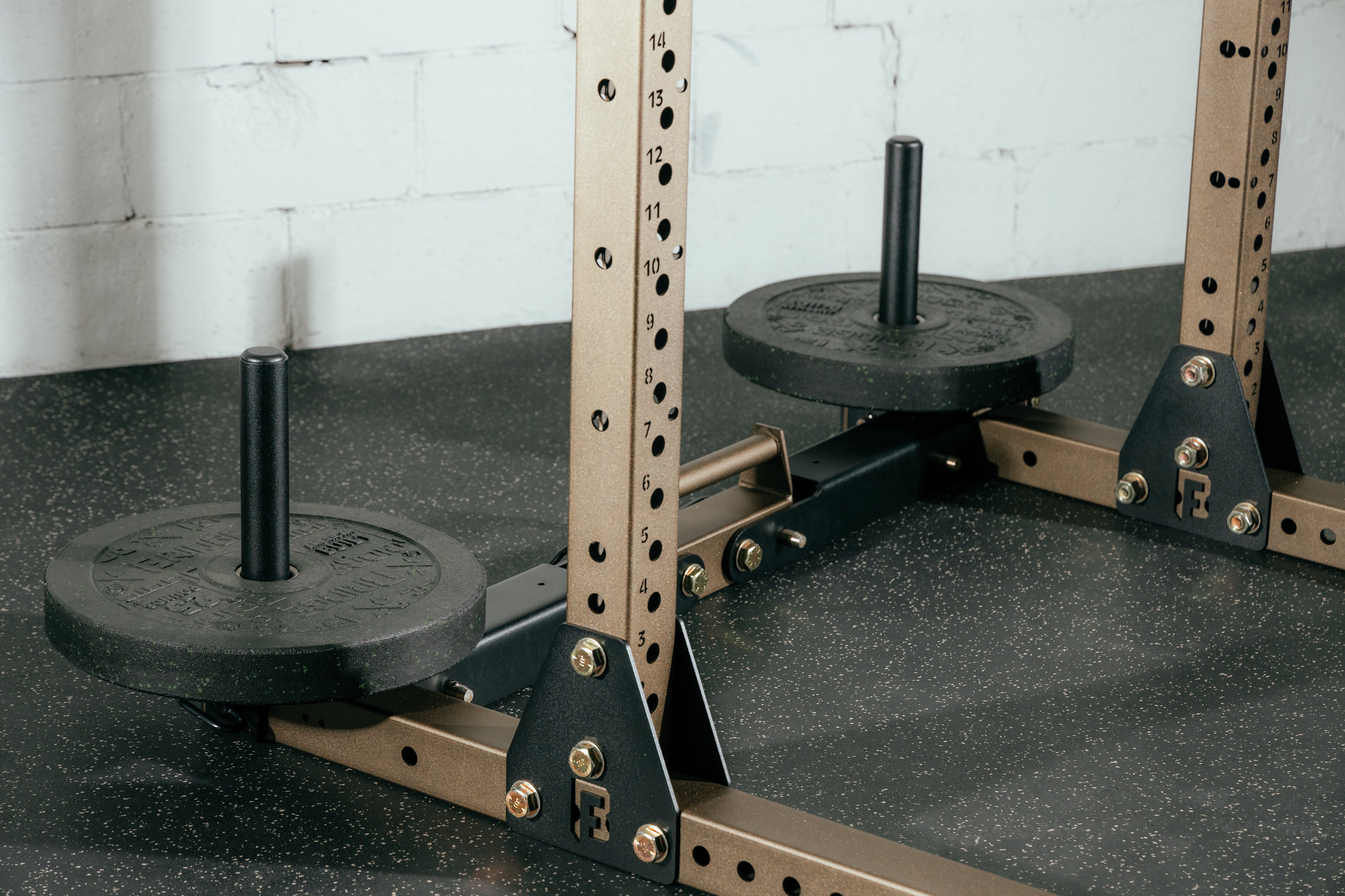 Adjustable Plate Storage